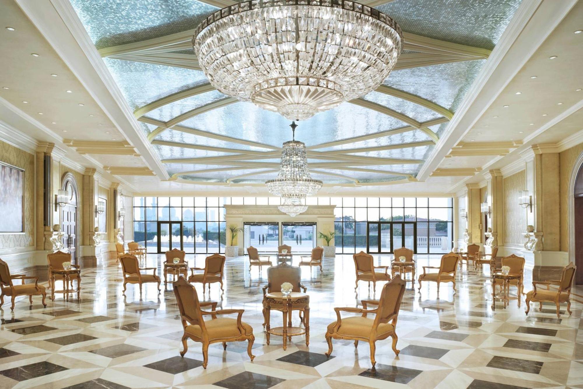 The Ritz-Carlton Abu Dhabi, Grand Canal Esterno foto Lobby
