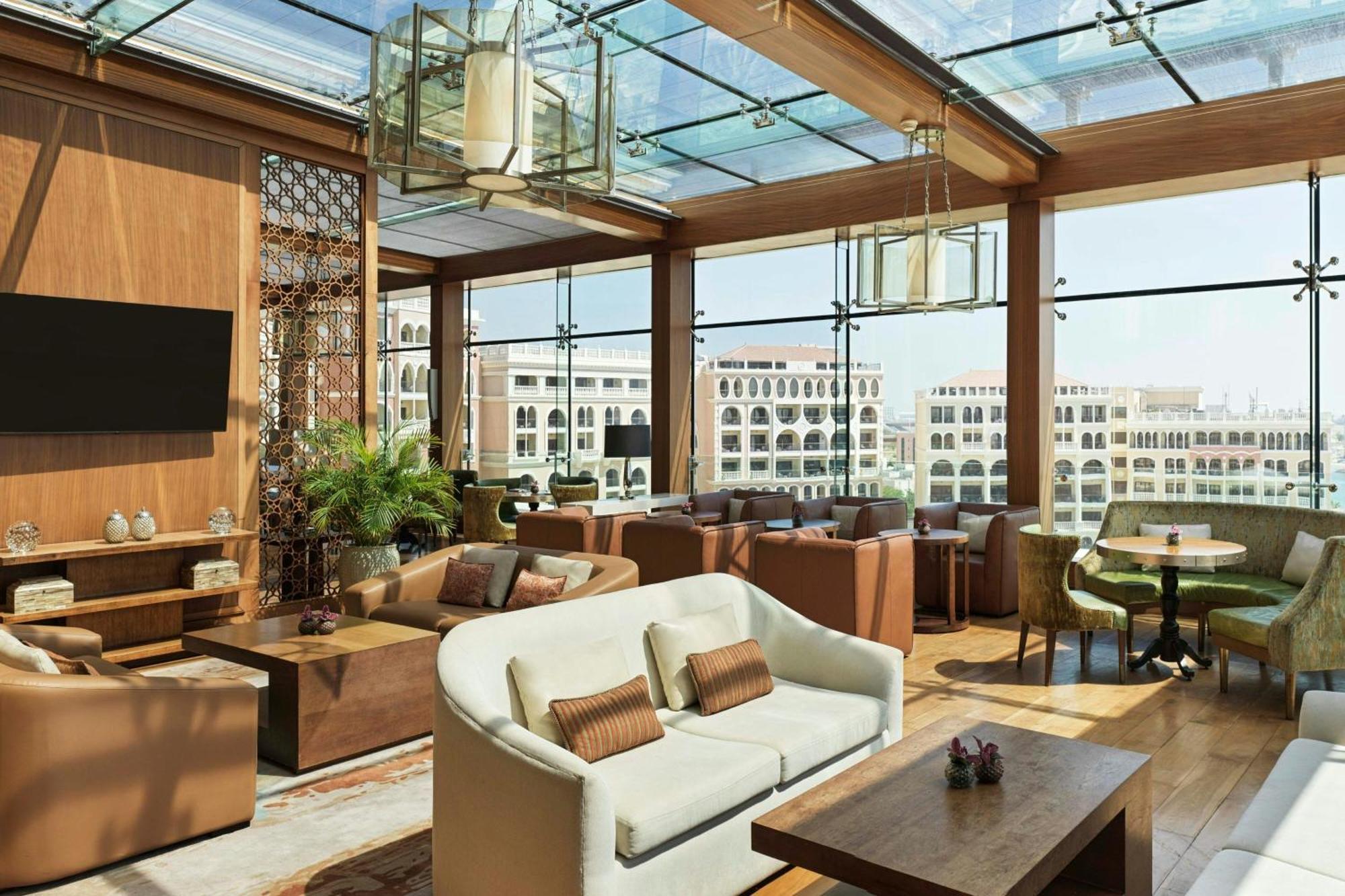 The Ritz-Carlton Abu Dhabi, Grand Canal Esterno foto The Sky Lounge