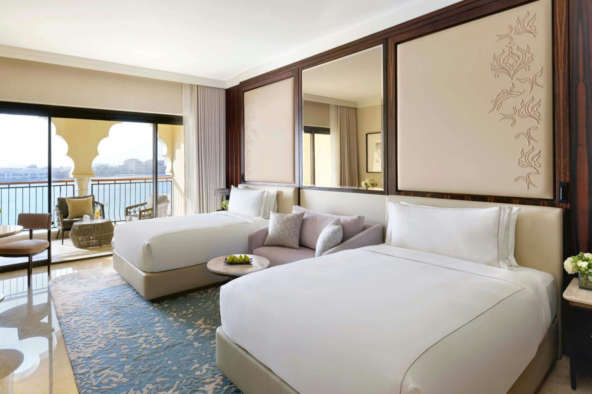 The Ritz-Carlton Abu Dhabi, Grand Canal Esterno foto Deluxe Room