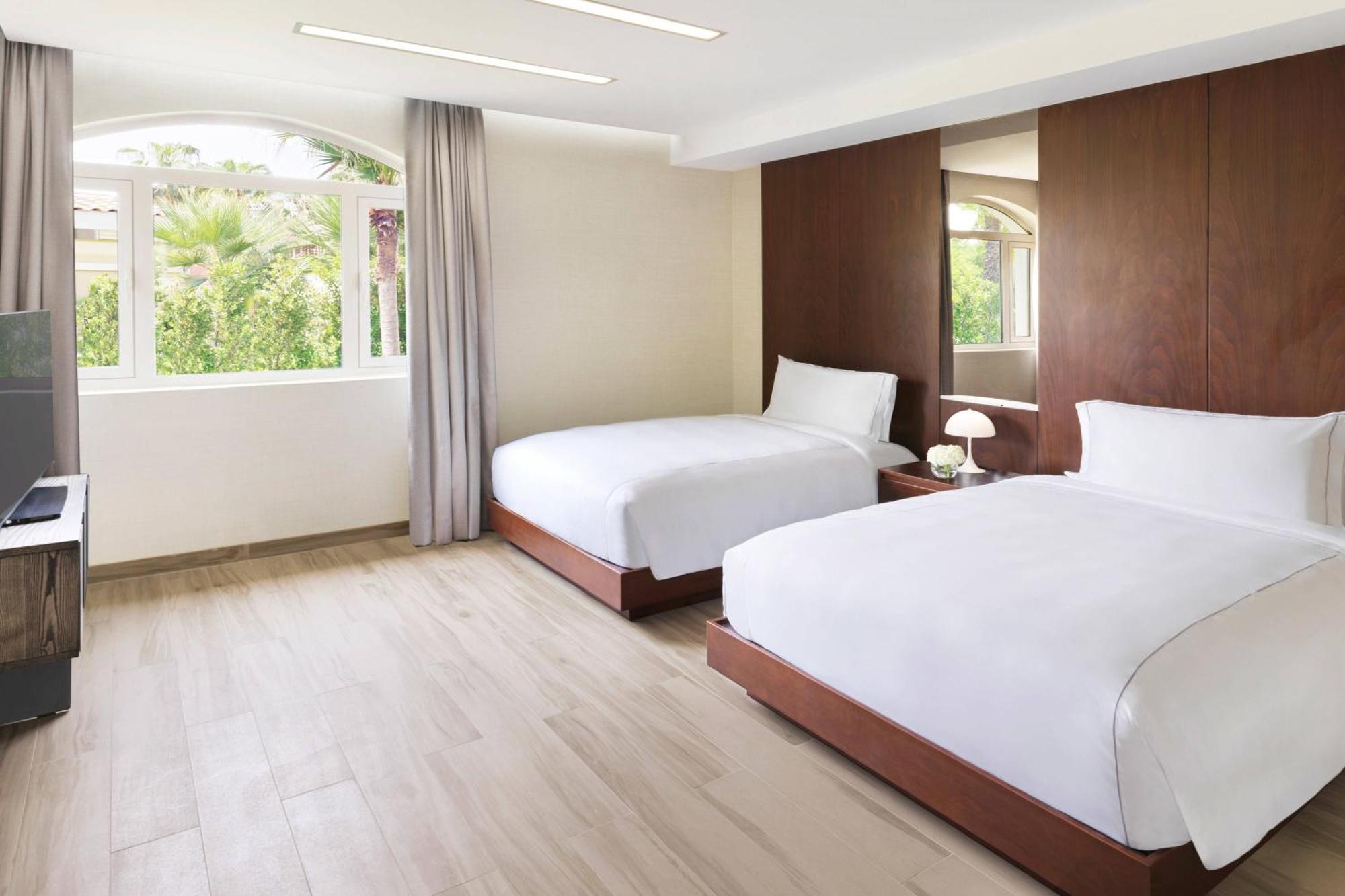The Ritz-Carlton Abu Dhabi, Grand Canal Esterno foto Deluxe Room