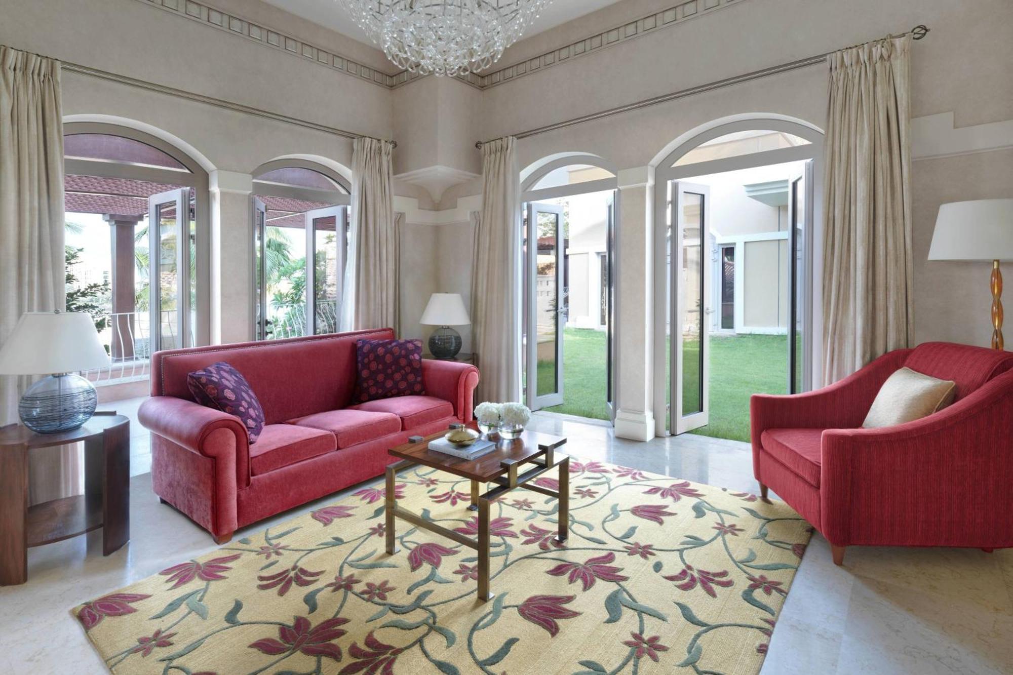 The Ritz-Carlton Abu Dhabi, Grand Canal Esterno foto A living room with a carpet