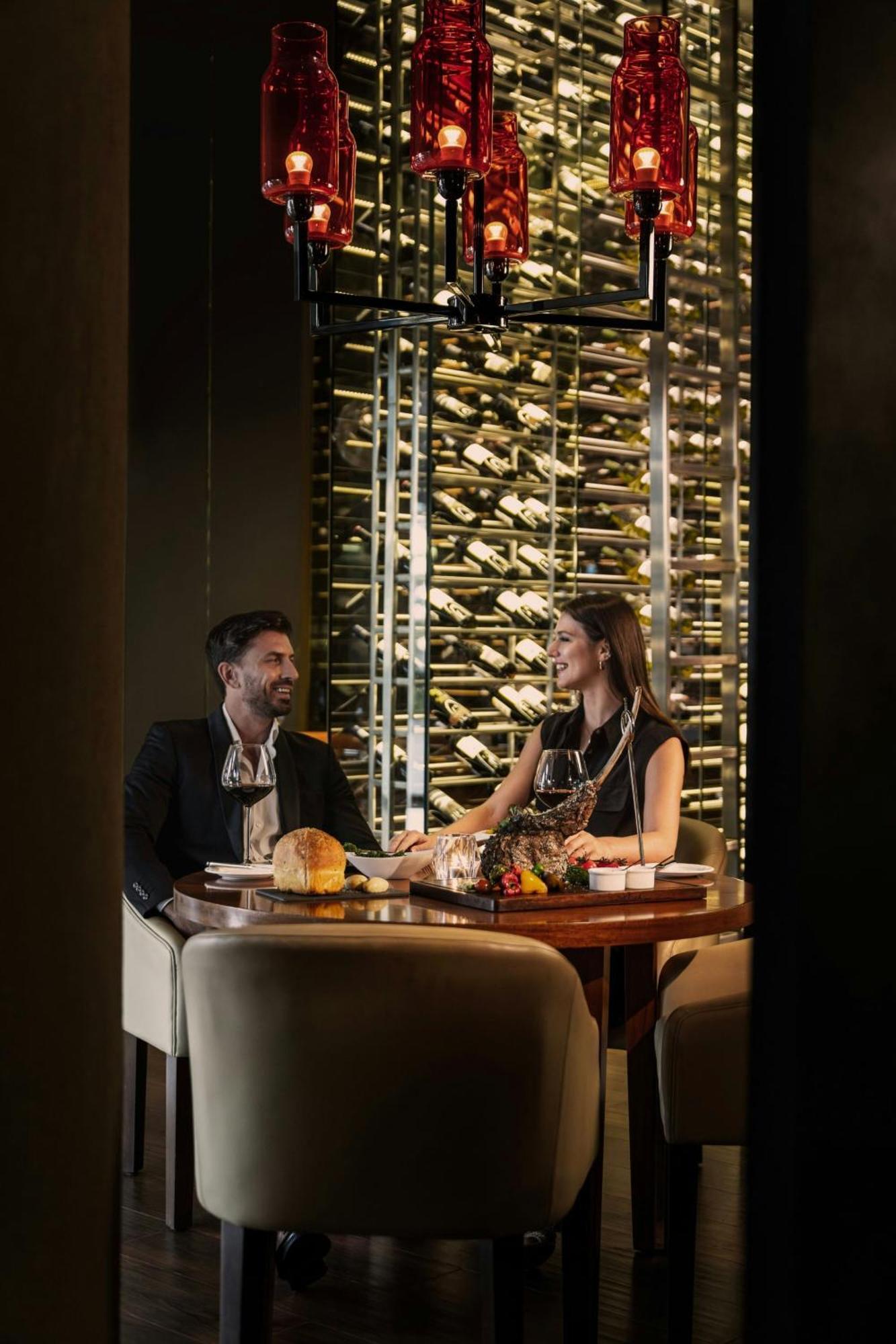 The Ritz-Carlton Abu Dhabi, Grand Canal Esterno foto